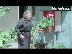 Bulle Ogier in Maitresse (1976) 7