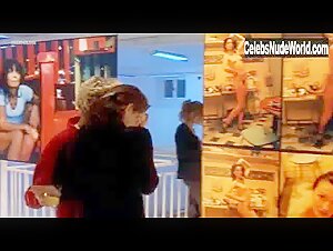 Camille Japy in Nos vies heureuses (1999)