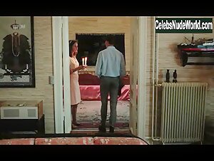 Camilla Soeberg in Tro, hab og kaerlighed (1984) 5