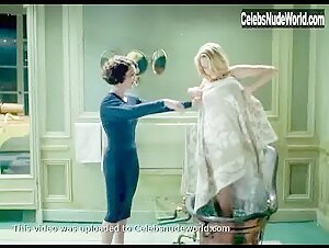 Camilla Overbye Roos in Vicious Circles (1997) 15