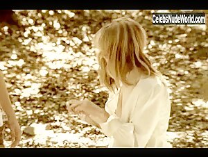 Cameron Richardson Blonde , Outdoor in Good Humor Man (2005) 6