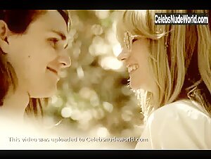 Cameron Richardson Blonde , Outdoor in Good Humor Man (2005) 8