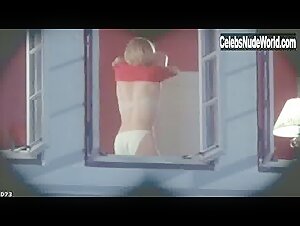 Cameron Diaz in There's Something About Mary (1998) 1