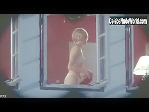 Cameron Diaz in There's Something About Mary (1998) 5