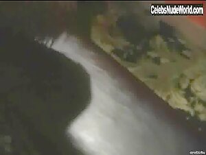 Cailey Taylor Blonde , Bouncing boobs in Bikini a Go Go (2004) 17