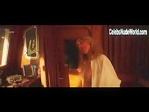 Carla Philip Roder Blonde , Kissing in Yes No Maybe (series) (2016) 7