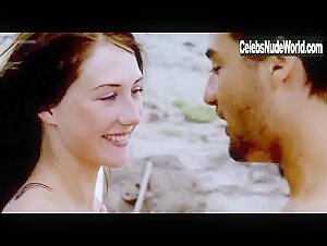 Carice van Houten in Zwarte zwanen (2005) 18