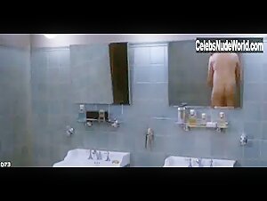 Carice van Houten Shower , Lesbian in Zwartboek (2006) 16