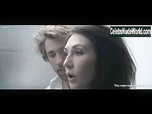 Carice van Houten in De gelukkige huisvrouw (2010) 5