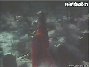 Celeste Yarnall Outdoor , Sexy Dress in Velvet Vampire (1971) 5