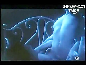 Cecile Fleury in Une jeune fille si charmante (1993) 17