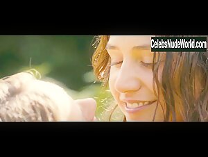 Cecile De France in La belle saison (2015) 11
