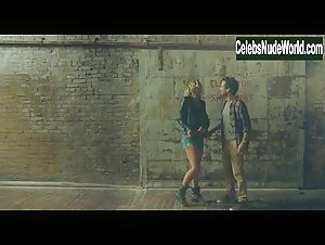 Cecile De France in Casse-tete chinois (2013) 2