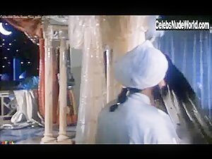 Catherine Zeta-Jones Sexy Dress , Erotic Dance in Les 1001 nuits (1990) 2