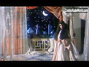 Catherine Zeta-Jones Sexy Dress , Erotic Dance in Les 1001 nuits (1990) 3