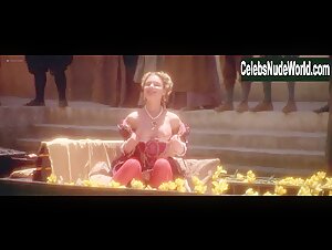 Catherine McCormack in Dangerous Beauty (1998) 1