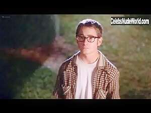 Catherine Hicks in Eight Days a Week (1997) 10