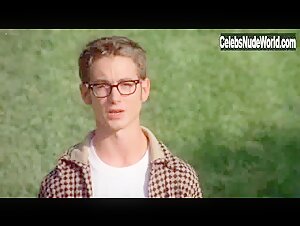 Catherine Hicks in Eight Days a Week (1997) 2