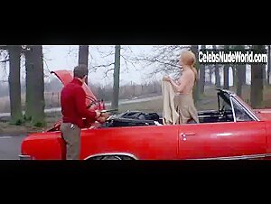 Catherine Deneuve in La sirene du Mississipi (1969) 16