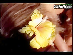 Cassie Young Lesbian , Behind The Scenes in 7 Lives Xposed (series) (2001) 11
