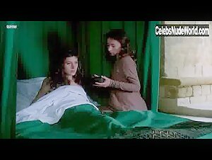Caroline Ducey in La chambre obscure (2000) 3