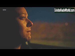 Caroline Abras Kissing , Hot in O Mecanismo (series) (2018) 19