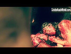 Carolina Escobar in En las afueras de la ciudad (2012) 17