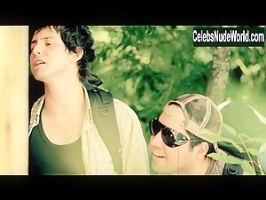 Carolina Escobar in En las afueras de la ciudad (2012) 3