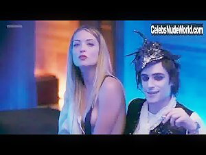 Carolina Crescentini in Parlami d'amore (2008) 10