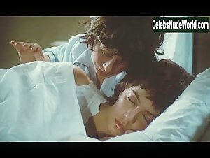 Carole Laure in Preparez vos mouchoirs (1978) 1