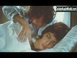 Carole Laure in Preparez vos mouchoirs (1978) 2