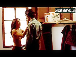 Carole Laure in La mort d'un bucheron (1973) 19