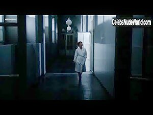 Carole Bouquet in Tag der Idioten (1981) 16