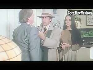 Carole Bouquet in Bingo Bongo (1983) 11