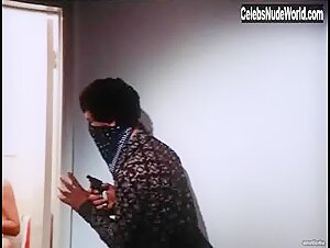 Carol Connors Brunette , Pussy Shaving in Deep Throat (1972) 2