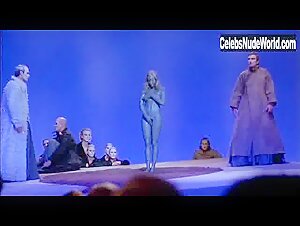 Caro Lenssen nude, boobs scene in Cloaca (2003) 13