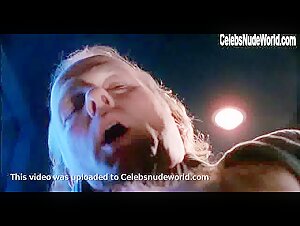 Caro Lenssen nude, boobs scene in Cloaca (2003) 4
