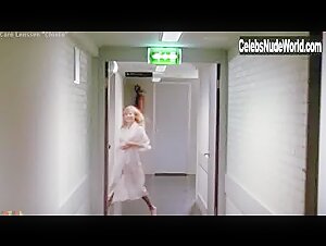 Caro Lenssen Blonde , Flash scene in Cloaca (2003) 10