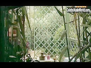 Charlotte Kady Outdoor , Hot in Notre homme (1996) 9
