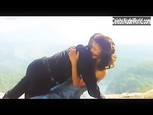 Chiara Caselli in L'annee de l'eveil (1991) 17