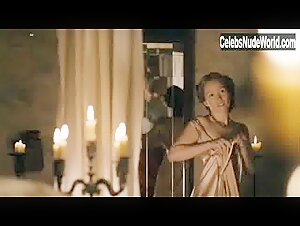 Chloe Stefani Brunette , Corset scene in Henri 4 (2010) 20