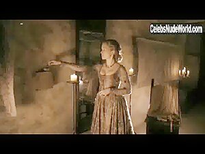 Chloe Stefani Brunette , Corset scene in Henri 4 (2010) 3
