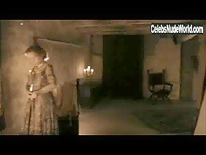 Chloe Stefani Brunette , Corset scene in Henri 4 (2010) 6