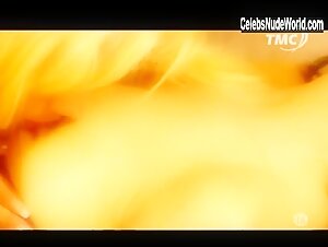 Chloe Delaure Kissing , Sensual in Fantasmes (series) (2007) 6