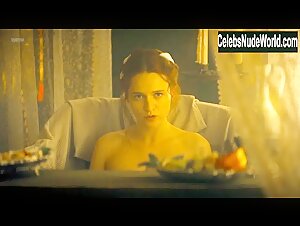 Christa Theret Maid , Costume in Maximilian: Das Spiel von Macht und Liebe (series) (2016) 14