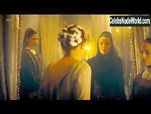 Christa Theret Maid , Costume in Maximilian: Das Spiel von Macht und Liebe (series) (2016) 6