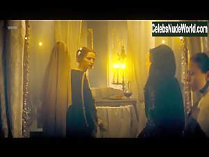 Christa Theret Maid , Costume in Maximilian: Das Spiel von Macht und Liebe (series) (2016) 8