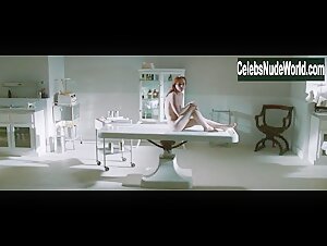 Christina Ricci Redhead , Explicit in After.Life (2009) 14