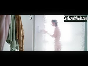 Christina Ricci Shower , Gore in After.Life (2009) 4