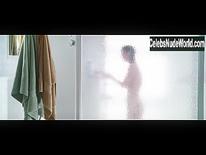 Christina Ricci Shower , Gore in After.Life (2009) 5